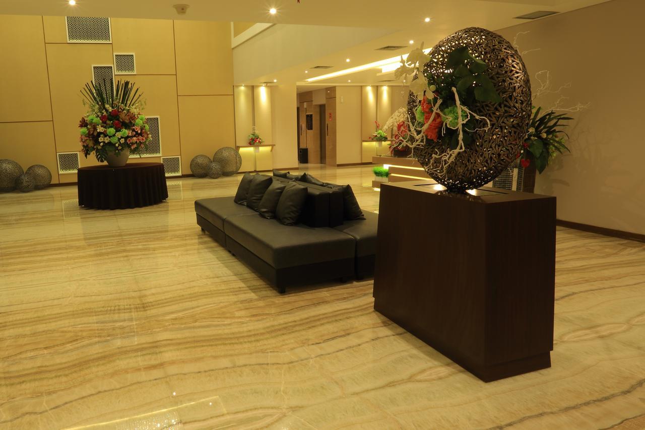 Pasar Baru Square Hotel